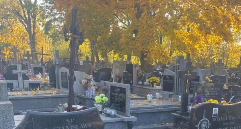 MBP zaprasza na spacer historyczny po sokołowskim cmentarzu