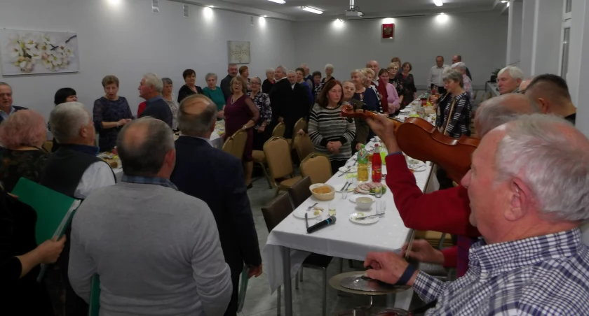 Policja na spotkaniu seniorów w Jabłonnie Lackiej