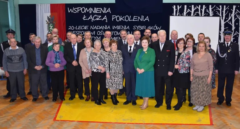 Rozbity Kamień: szkolny jubileusz z otwarciem boiska
