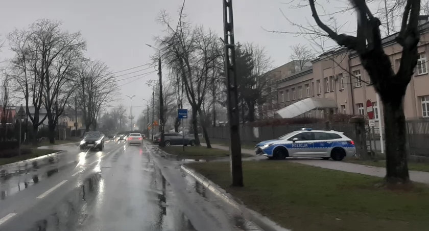 Policjanci zatrzymali nieletniego i odstawili do poprawczaka