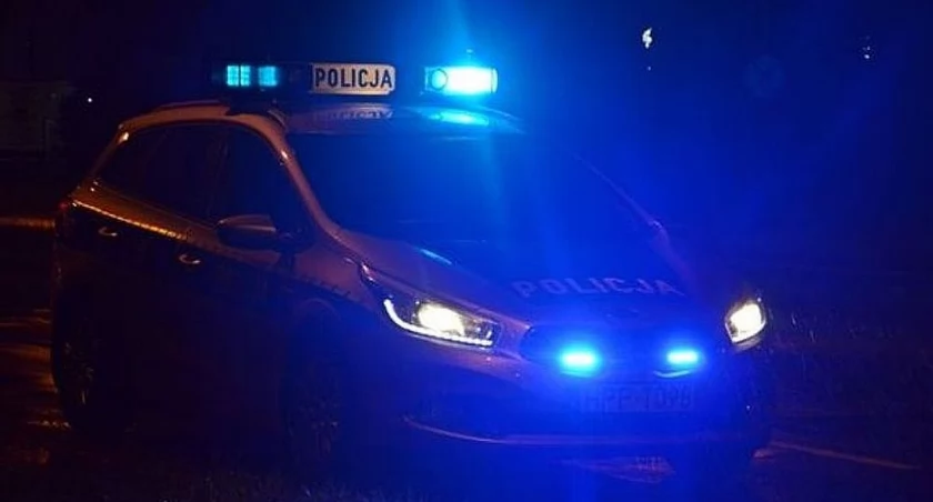 Miał 3 promile, w nocy uderzył w inne auto