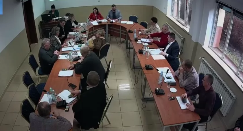 W Ceranowie na sesji awantura i krzyki: trzeba było ogłosić przerwę