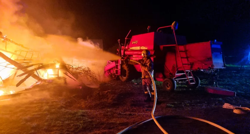 Duże straty po nocnym pożarze w Rytelach Olechnych