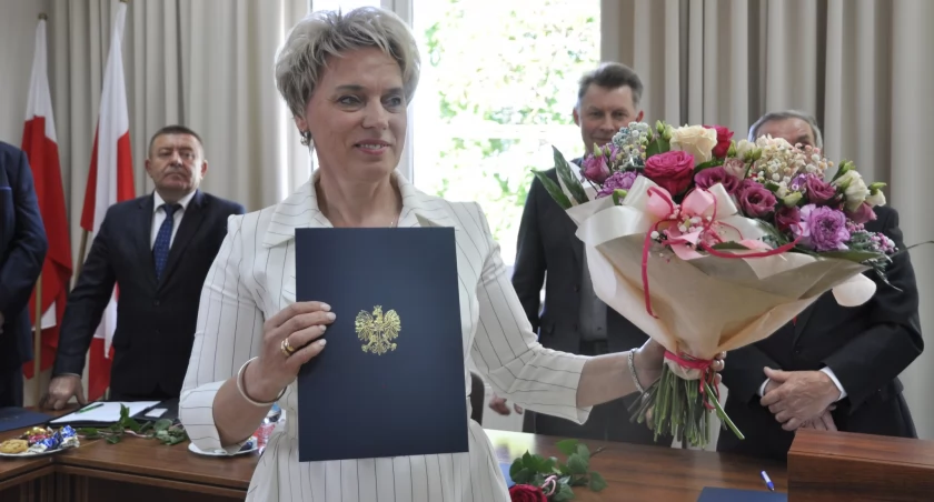 W Repkach inauguracyjną sesję zakończyli tortem