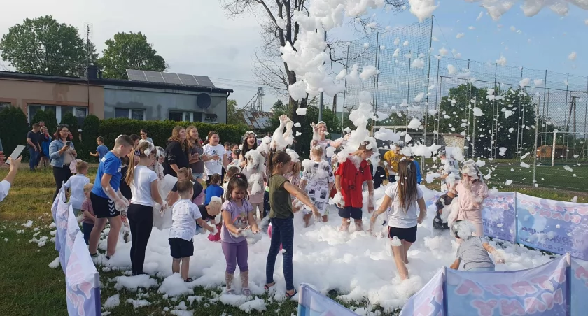 Dzień Dziecka w Jabłonnie Lackiej – hitem było „Piana Party”