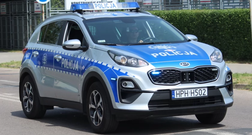 Motocyklista był tak pijany, że nie dał rady dmuchnąć w alkomat