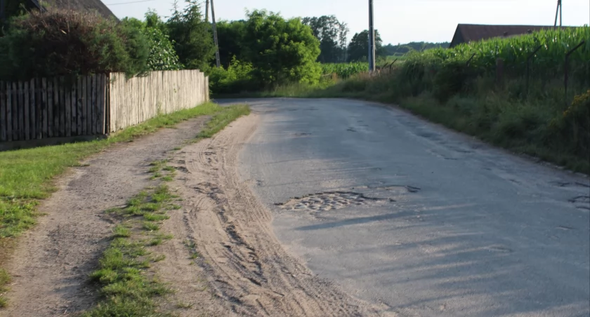 Na jakie drogi powiat chce złożyć wnioski do Funduszu Dróg Samorządowych?