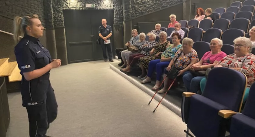 Debata społeczna w Sterdyni: „Świadomy senior – bezpieczny senior”