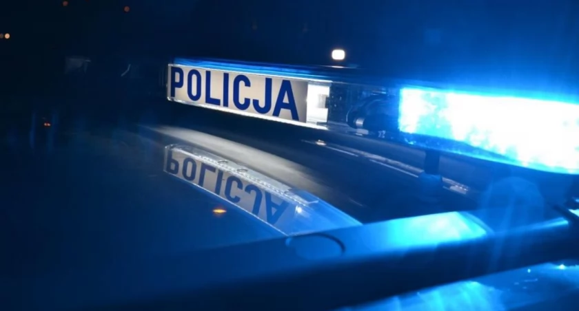 37-latek jechał bez prawa jazdy, ale z promilami