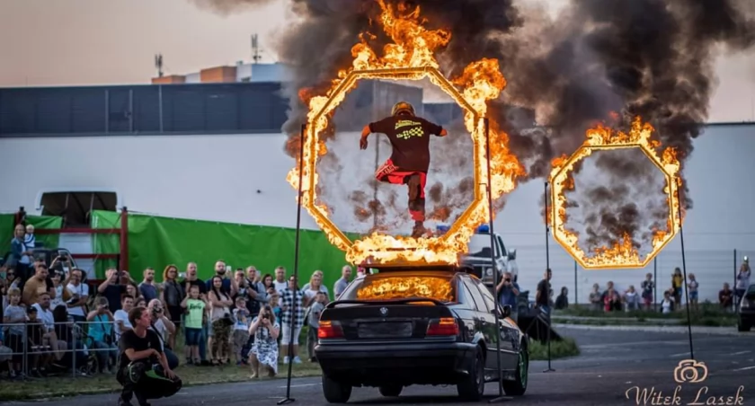 Pokazy driftu, kaskaderzy, monster trucki w Sokołowie Podlaskim!