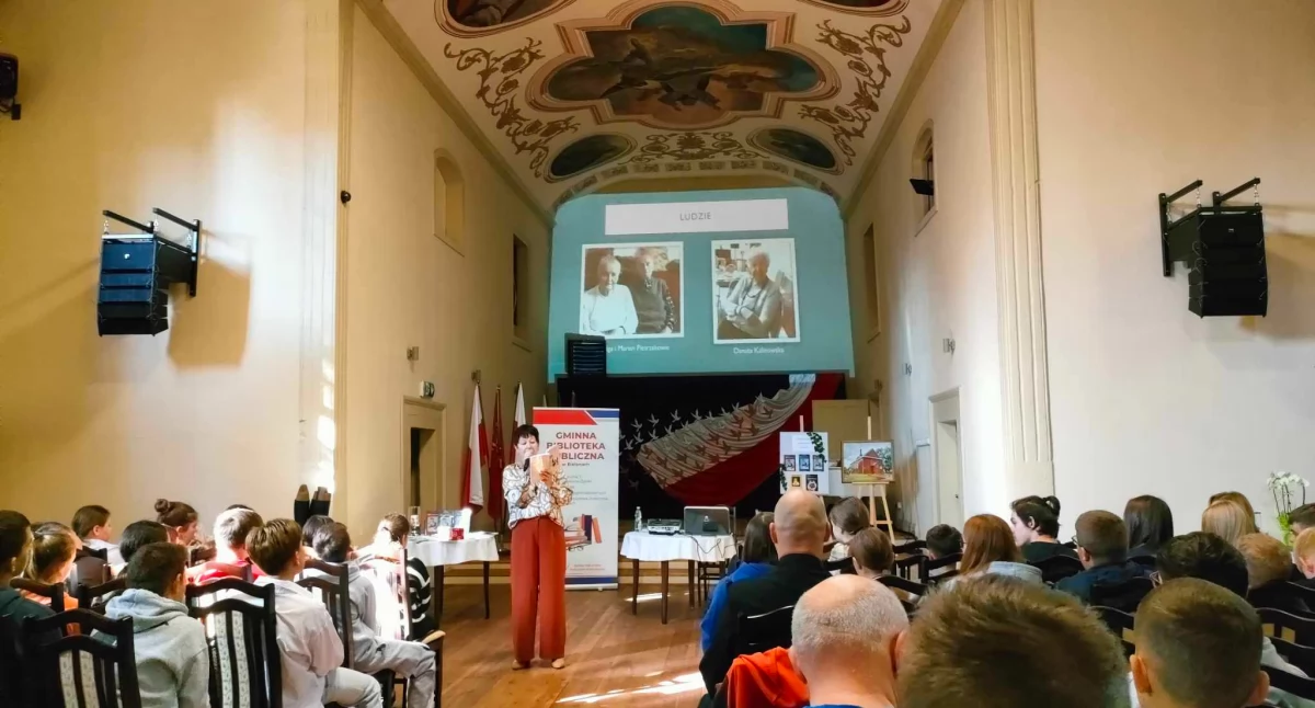Uczniowie mieli do sokołowskiej pisarki wiele pytań