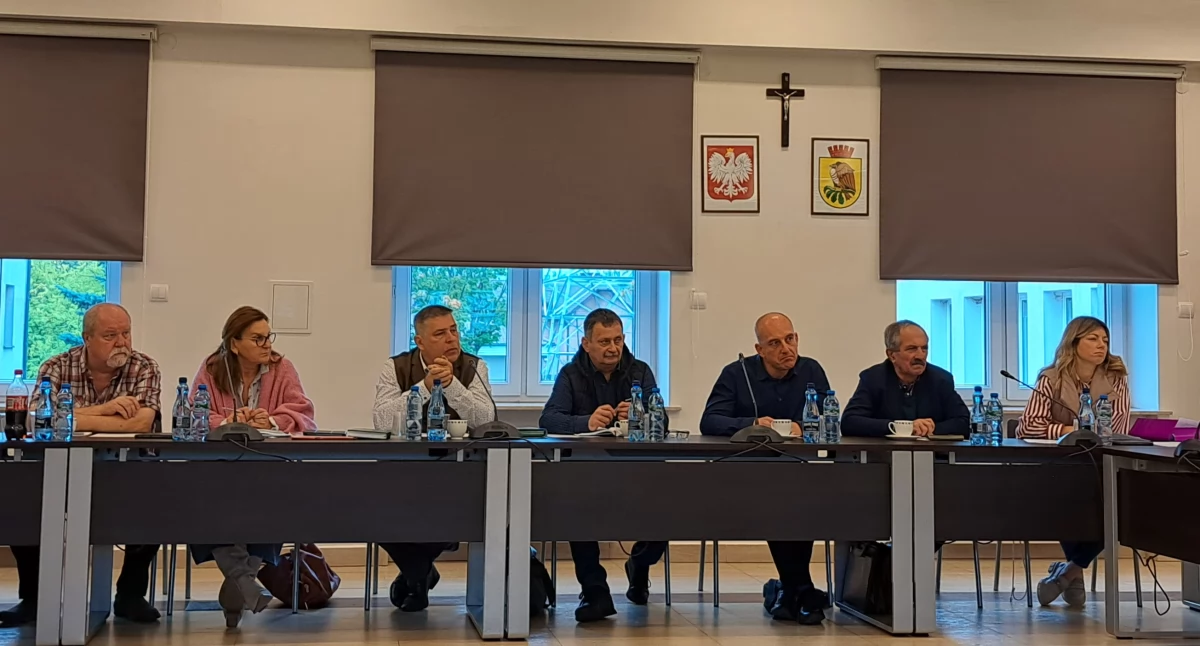Radni rozmawiali o sytuacji i problemach OSiR [FILM Z POSIEDZENIA]