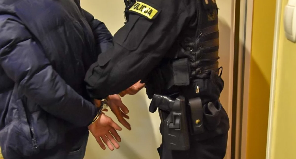 Cztery zakazy kierowania na koncie, a wsiadł za kierownicę i spowodował wypadek!