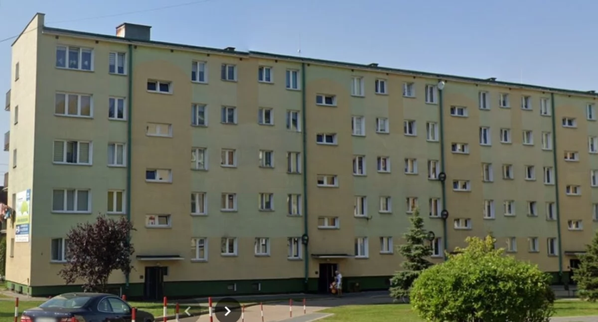 Radny chce „krzesełeczek” dla starszych ludzi na półpiętrach, ale to sprzeczne z przepisami.