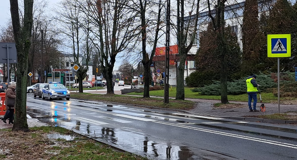 82-letni kierowca potrącił 77-letniego pieszego