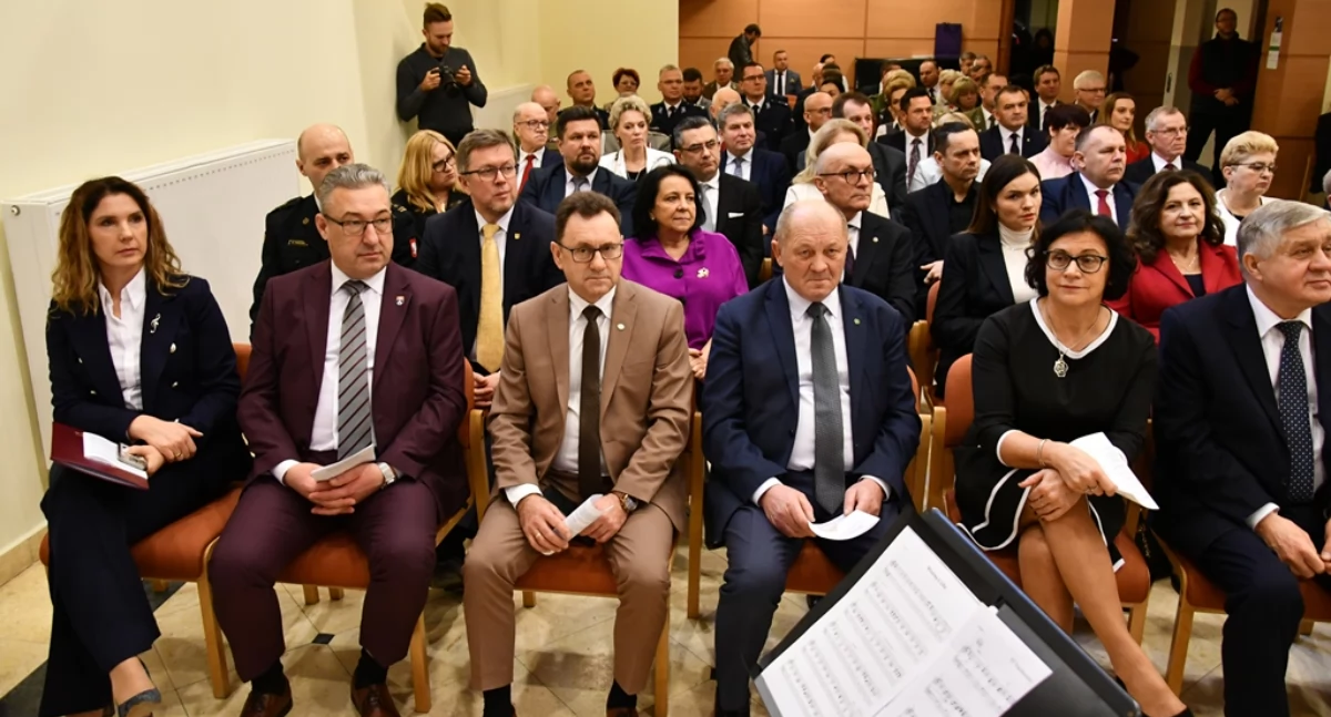 Samorządowcy na spotkaniu opłatkowym u biskupa drohiczyńskiego