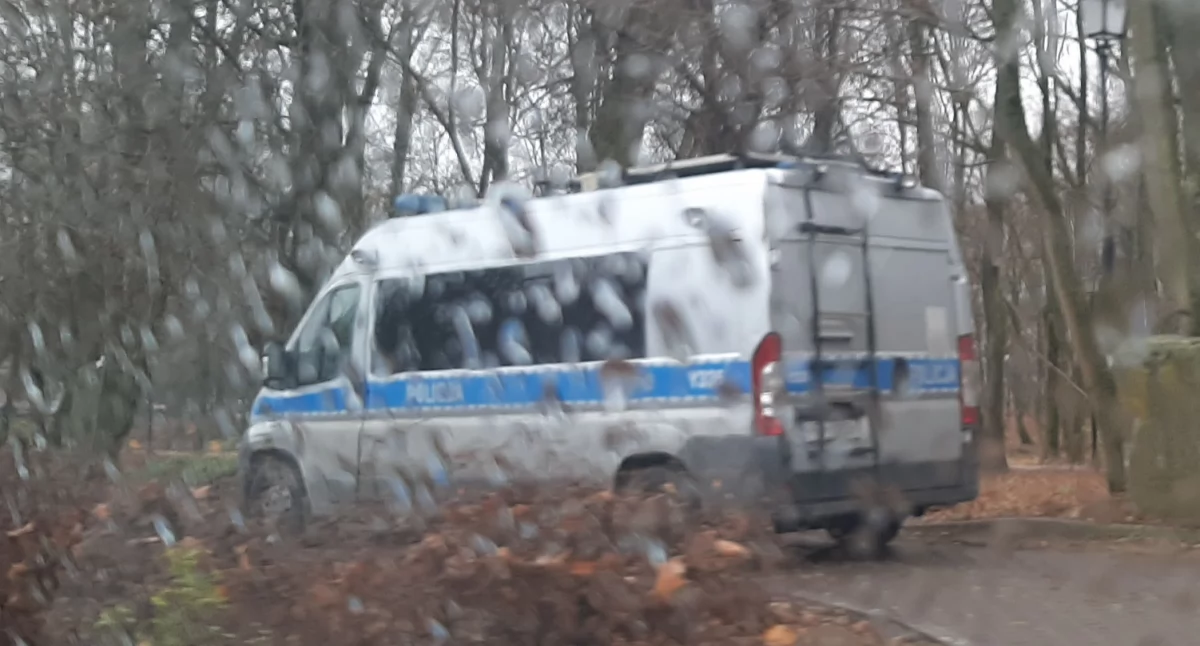 Weekend na drogach: pijani w Kostkach i Sawicach, kolizja w Wyrozębach