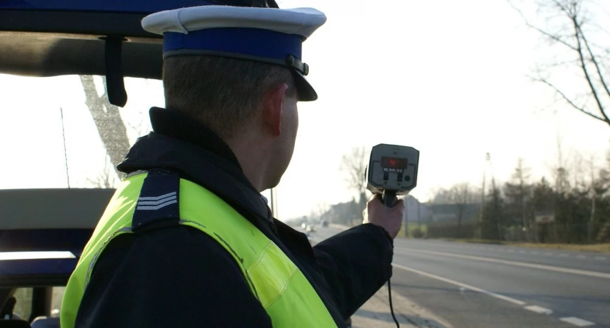 Policjanci zatrzymali kierowcę bez prawa jazdy, jego tłumaczenie było szczytem bezczelności
