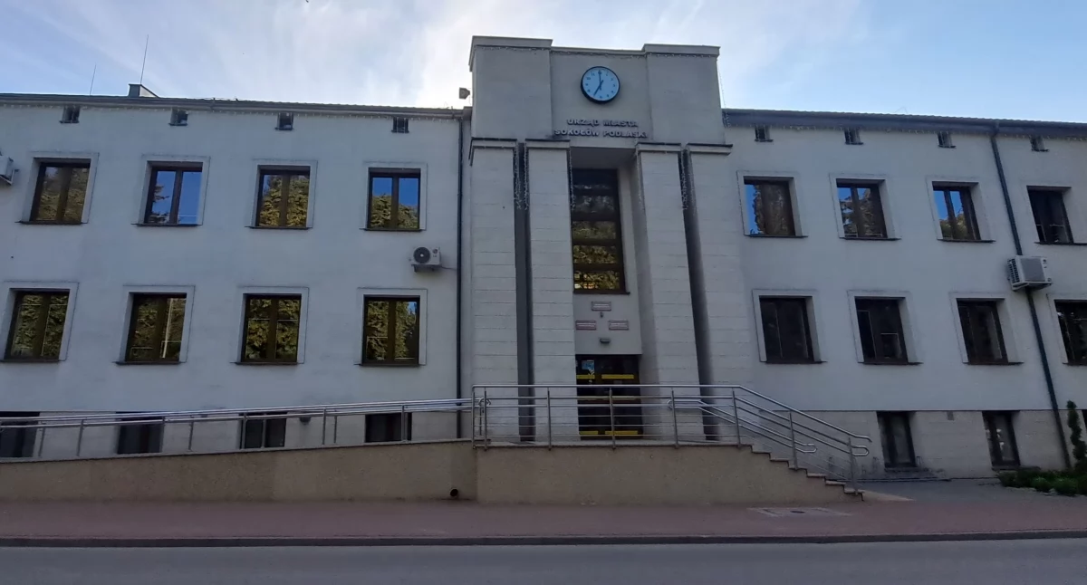 Burmistrz Sokołowa Podlaskiego ogłosiła dwa konkursy na stanowiska dyrektorów