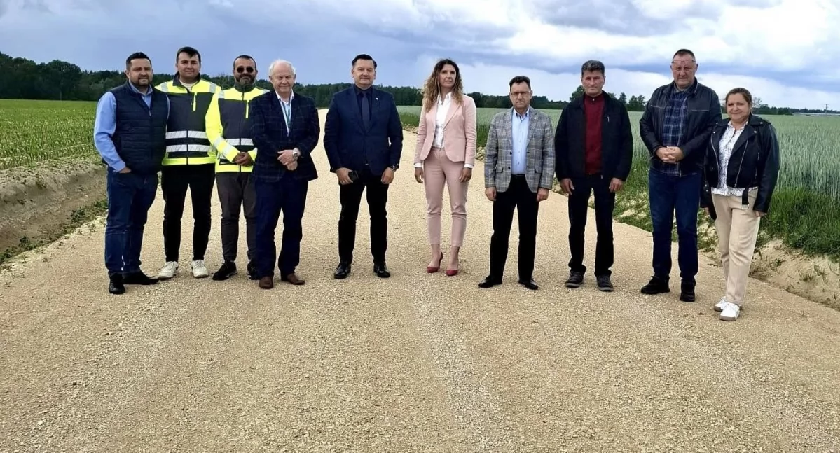 Zakończyły się scalenia gruntów w gminach Sabnie i Sterdyń