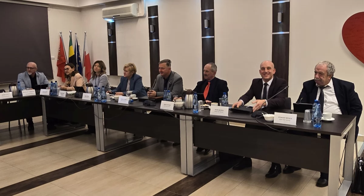 W poniedziałek zaplanowano dwie miejskie sesje
