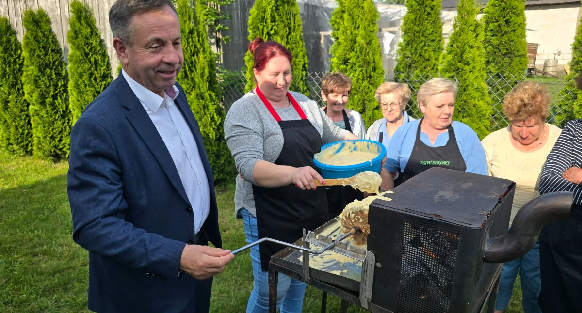 Tak się, proszę Państwa, robi prawdziwego sękacza!