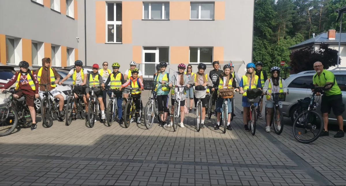Uczniowie z Sabni na rowerowej wycieczce