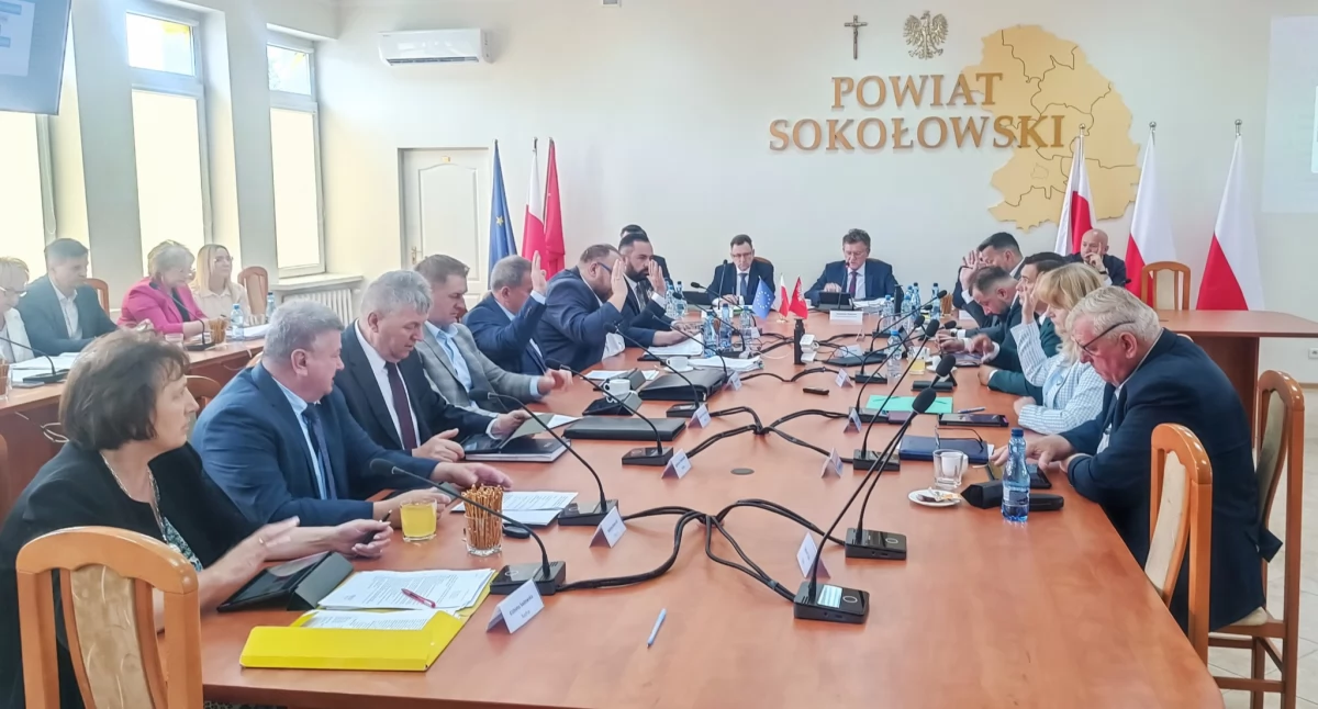 Zarząd powiatu bez wotum zaufania – przewodniczący Jarosław Puścion też chce się poddać ocenie!