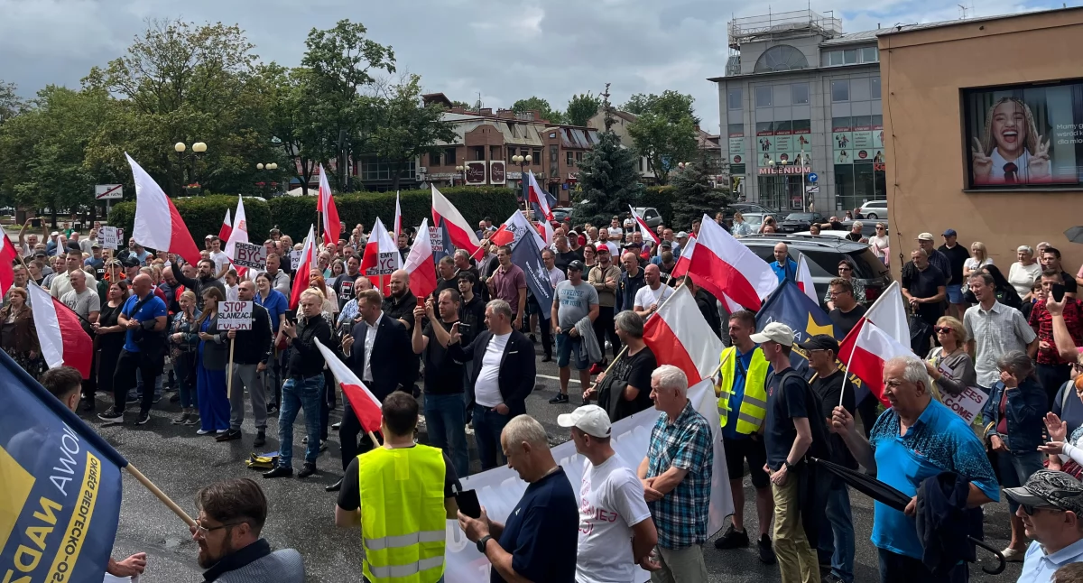 Siedlce. Kilkaset osób protestowało pod hasłem „Stop imigracji”