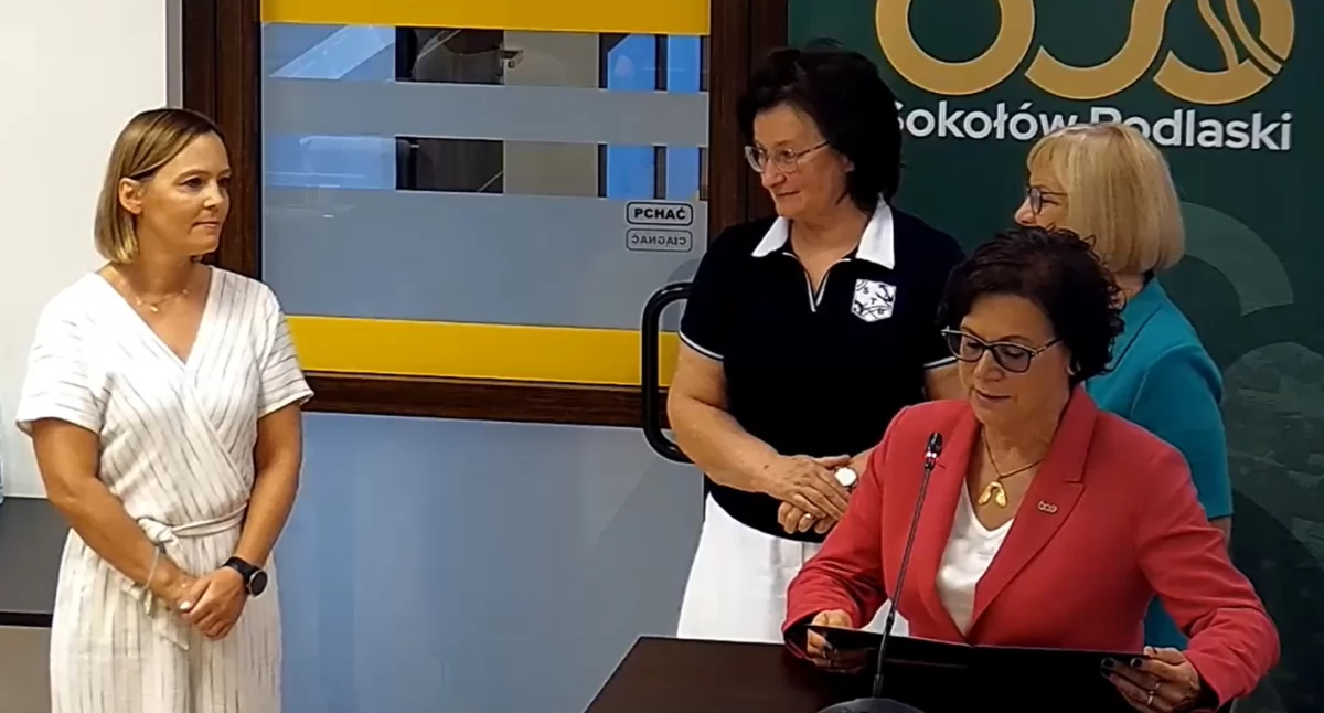 (Nowi) dyrektorzy miejskich szkół i przedszkola powitani „na pokładzie”