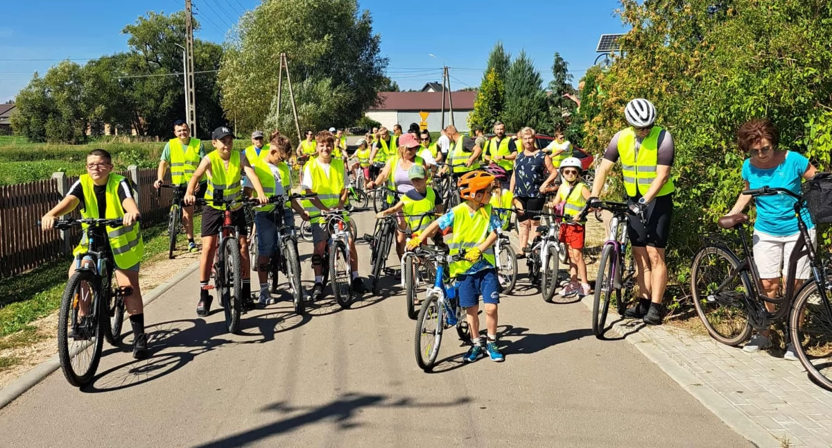 Bielany-Wąsy. Mieszkańcy pożegnali lato na pikniku rodzinnym.
