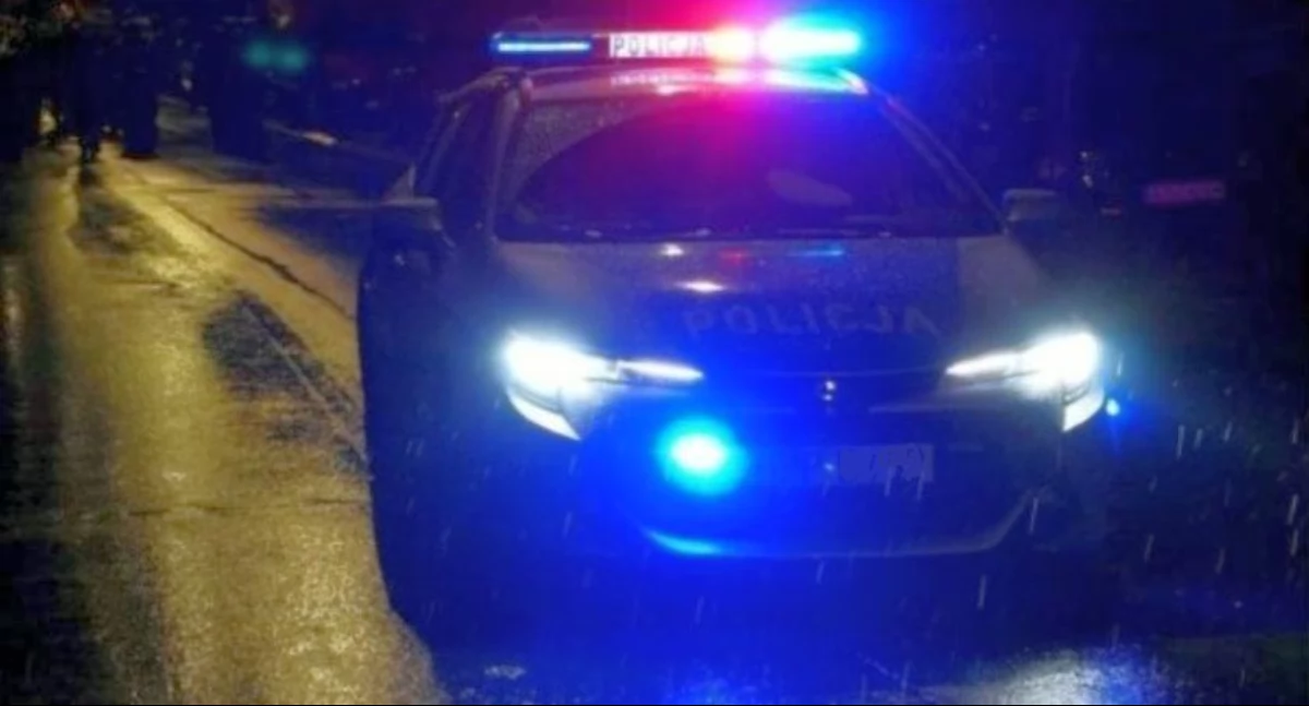 Zwrócił uwagę policjantów, bo jechał środkiem jezdni