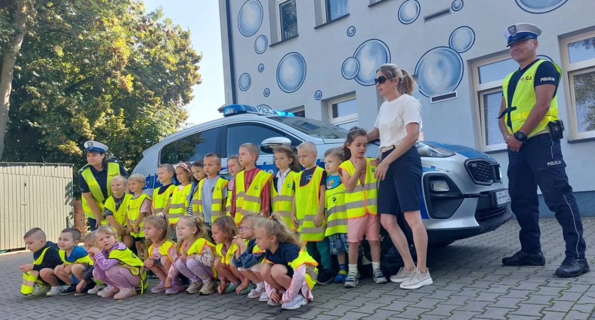 Policjanci wiele czasu poświęcili najmłodszym na starcie nowego roku szkolnego