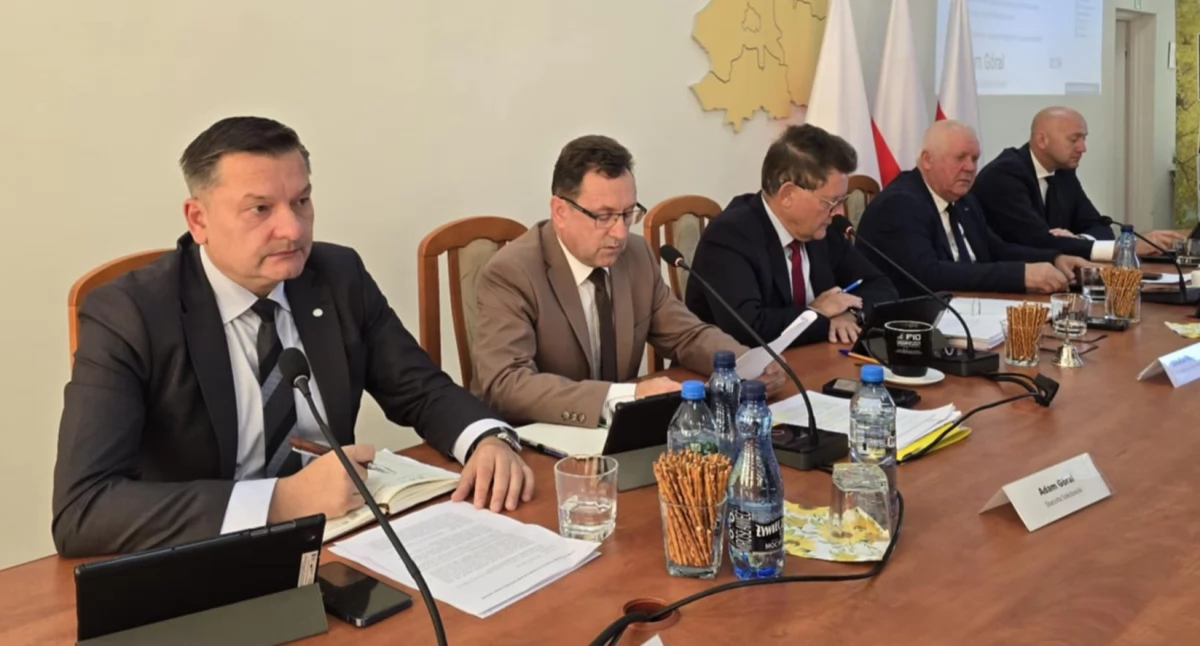 Nie udało się odwołać zarządu powiatu sokołowskiego