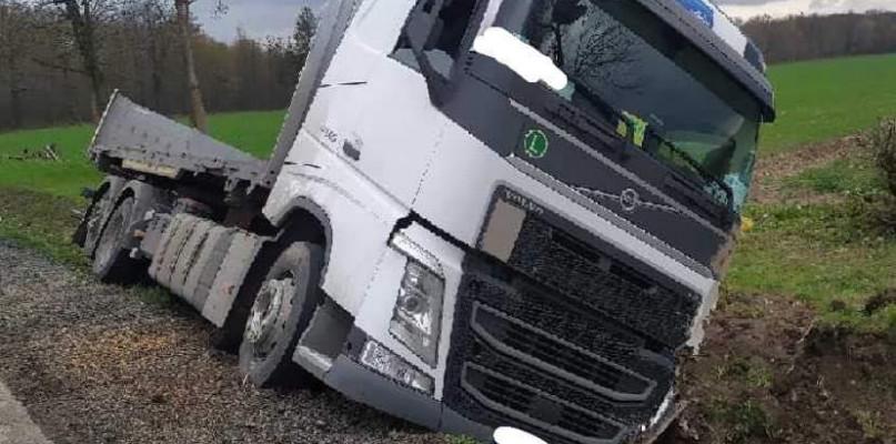 Kierowca ciężarówki trafił do szpitala