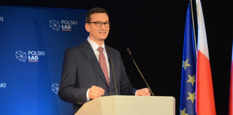 Premier Morawiecki stawia służby w gotowości! Przedłużył stan alarmowy