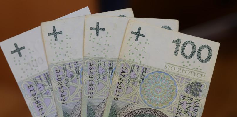 Rodzice będą mogli liczyć na 400+? Wiemy, gdzie składać wnioski  