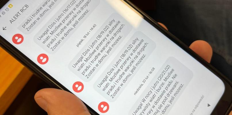 To już koniec znanych SMS-owych alertów RCB! Rząd zmienia taktykę