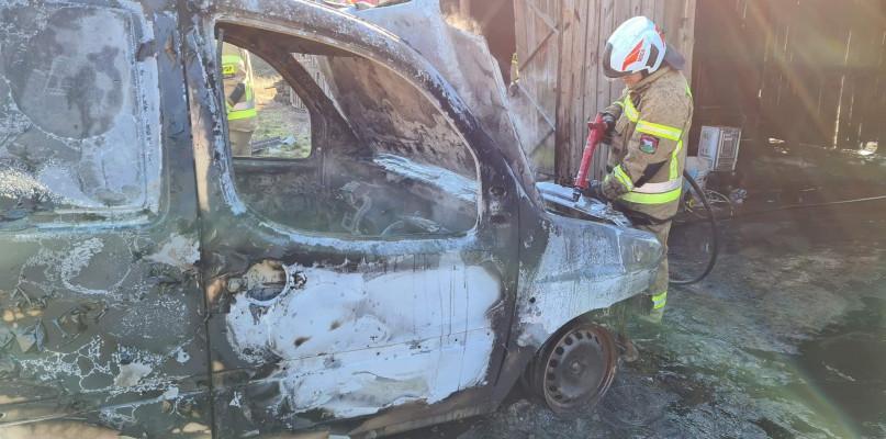 Spłonęło auto, ale mogło być dużo gorzej