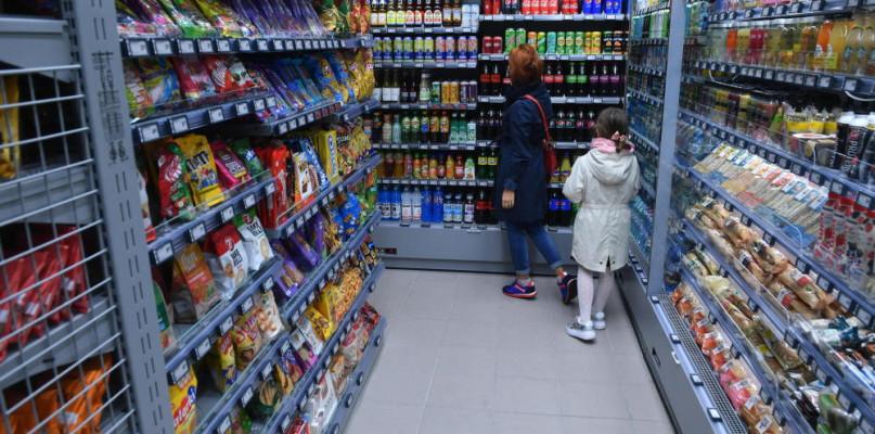Dane nie pozostawiają złudzeń. W sklepach coraz drożej, a będzie...