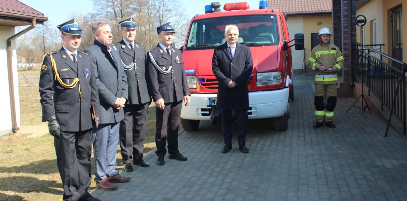 Strażacy z OSP Trebień dostali samochód