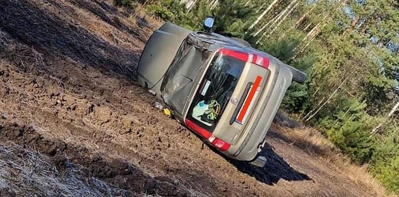 Wypadek pod Telakami, jedna osoba w szpitalu