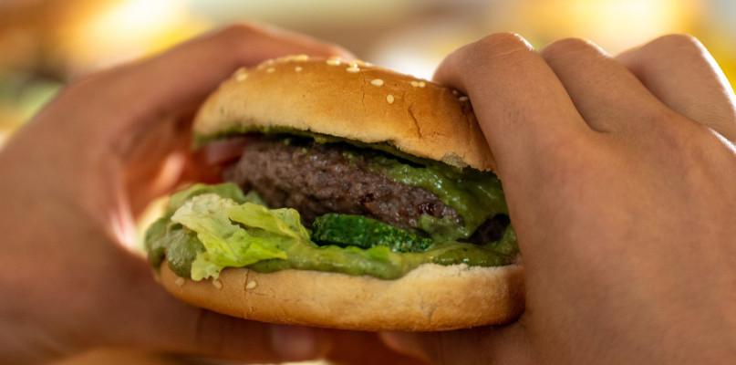 Rozwiązali umowę na rozwój marki! Znana sieć fast-food znika z Polski?