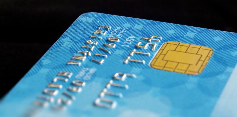 Bank wprowadził płatność za pomocą odcisku palca! Kto z niej skorzysta?