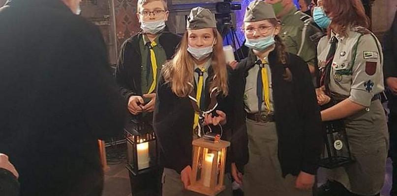 Harcerze odebrali Betlejemskie Światło Pokoju