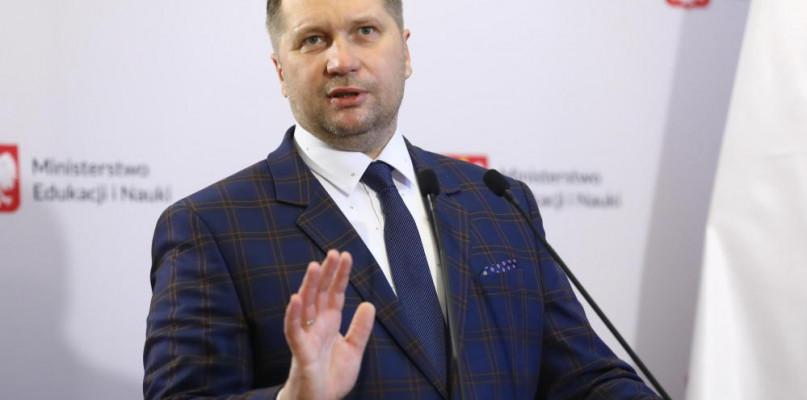 Minister Czarnek nie przebierał w słowach. Chodzi o program edukacji seksualnej