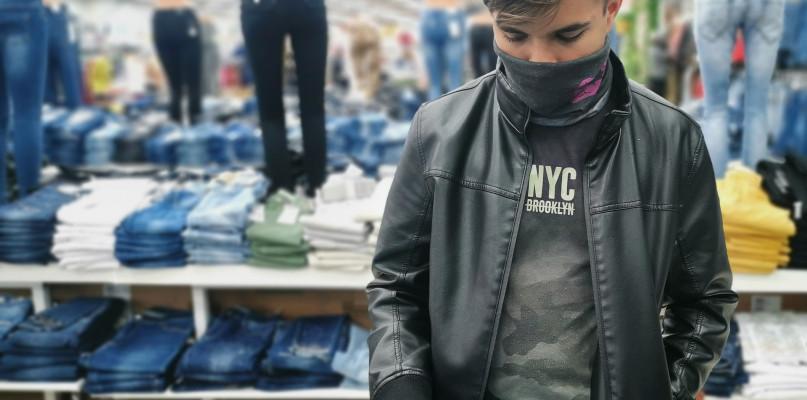 Maseczki pomagają... złodziejom? Polacy kradną coraz częściej
