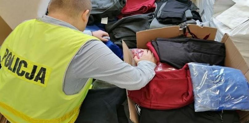 Handlował podrabianą odzieżą na miejskim targowisku
