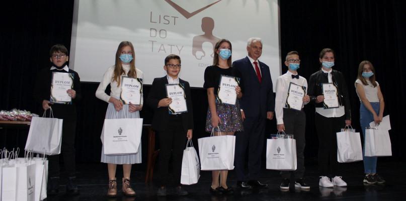 Uczniowie odebrali nagrody za „Listy do taty”