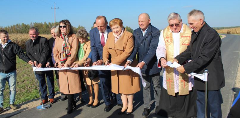 Między Jabłonną a Tończą położono nowy asfalt